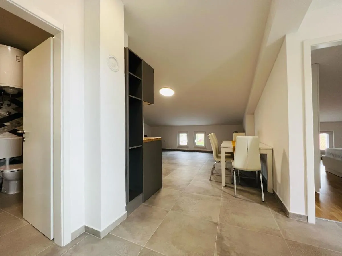 Apartman Apartmani Avis Selce