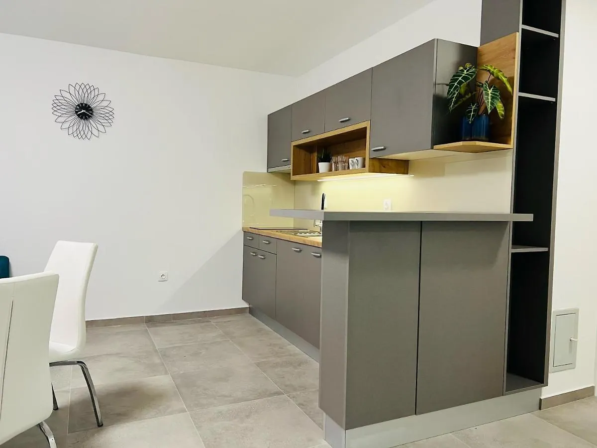 Apartmani Avis Selce Apartman
