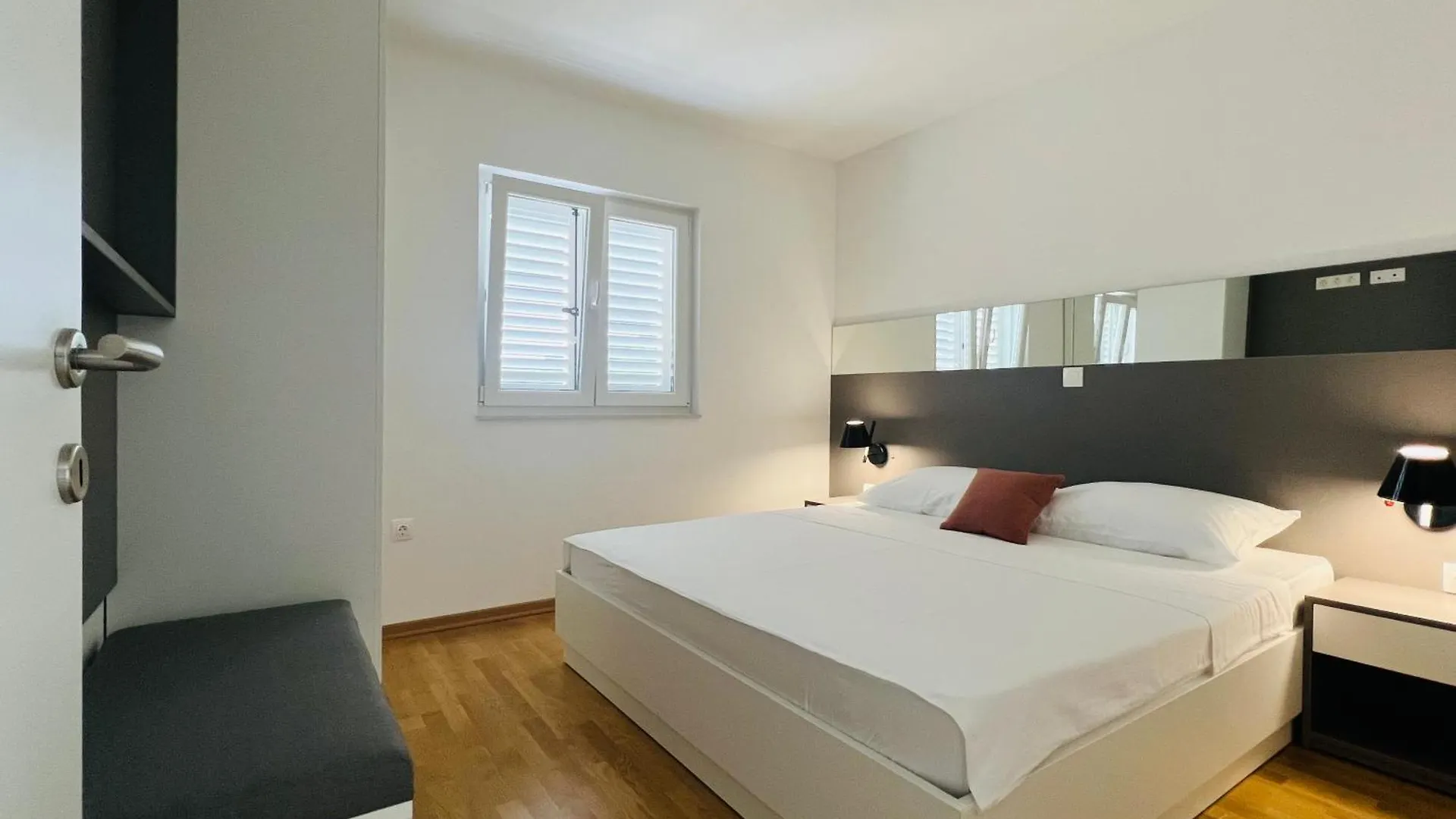 Apartmani Avis Selce 0*,